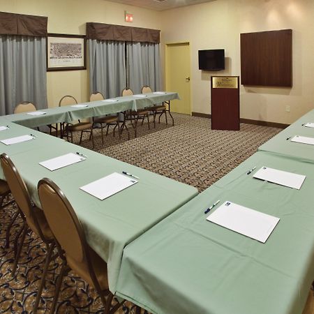 Wingate By Wyndham Waynesboro Hotel Exterior photo