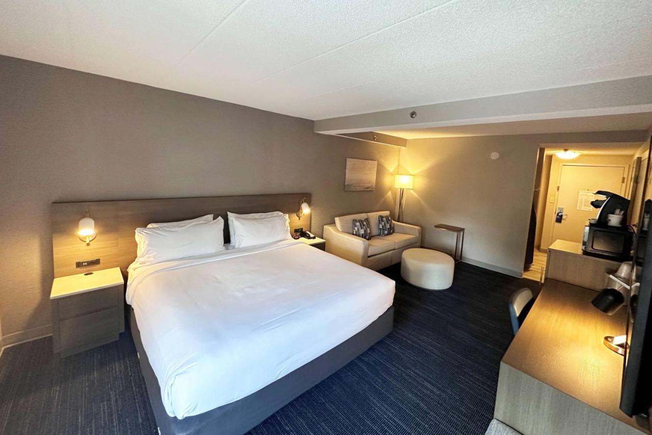 Wingate By Wyndham Waynesboro Hotel Exterior photo