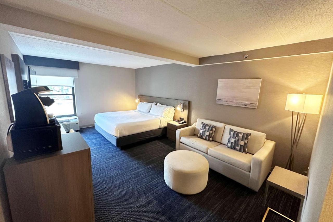 Wingate By Wyndham Waynesboro Hotel Exterior photo