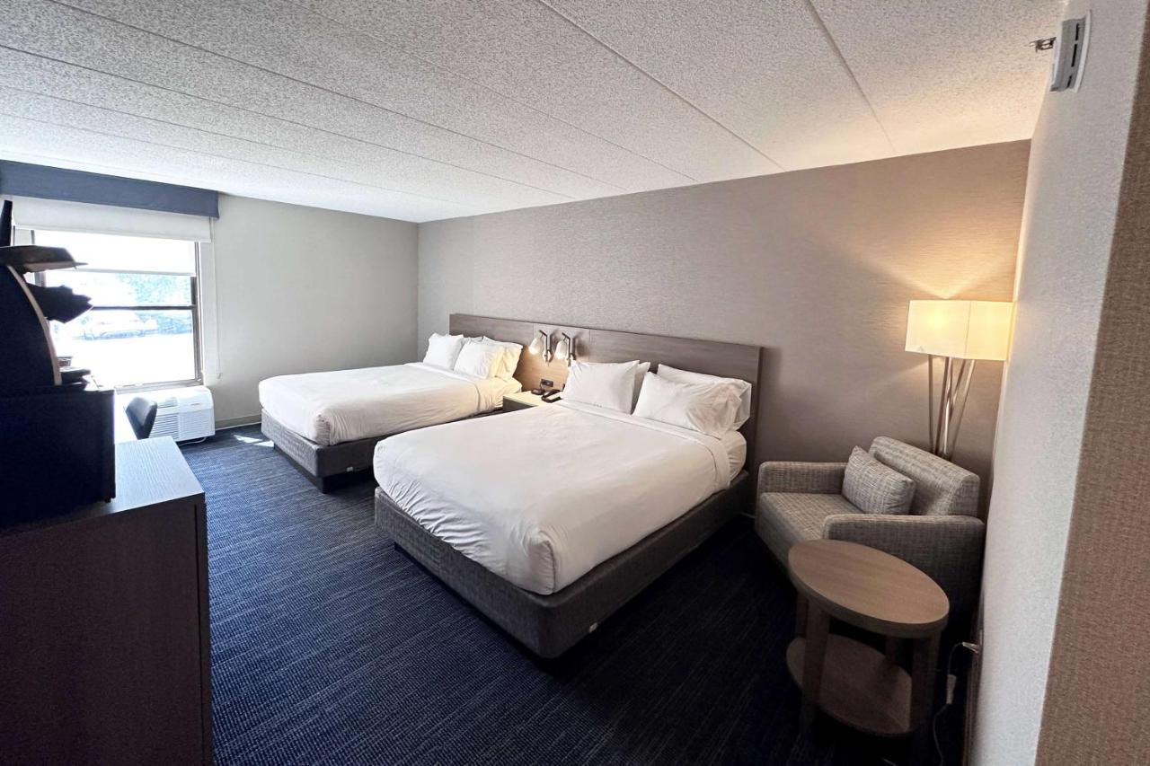 Wingate By Wyndham Waynesboro Hotel Exterior photo
