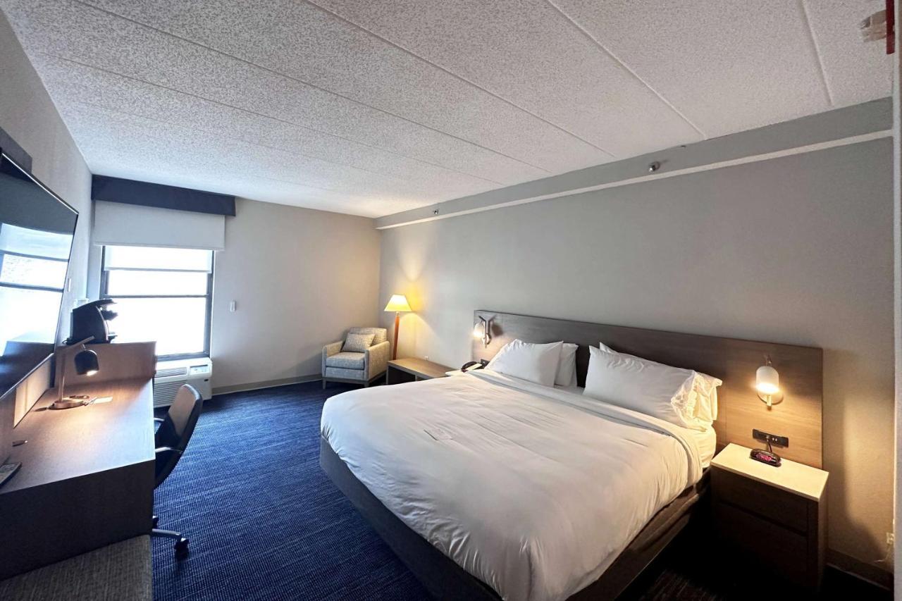 Wingate By Wyndham Waynesboro Hotel Exterior photo