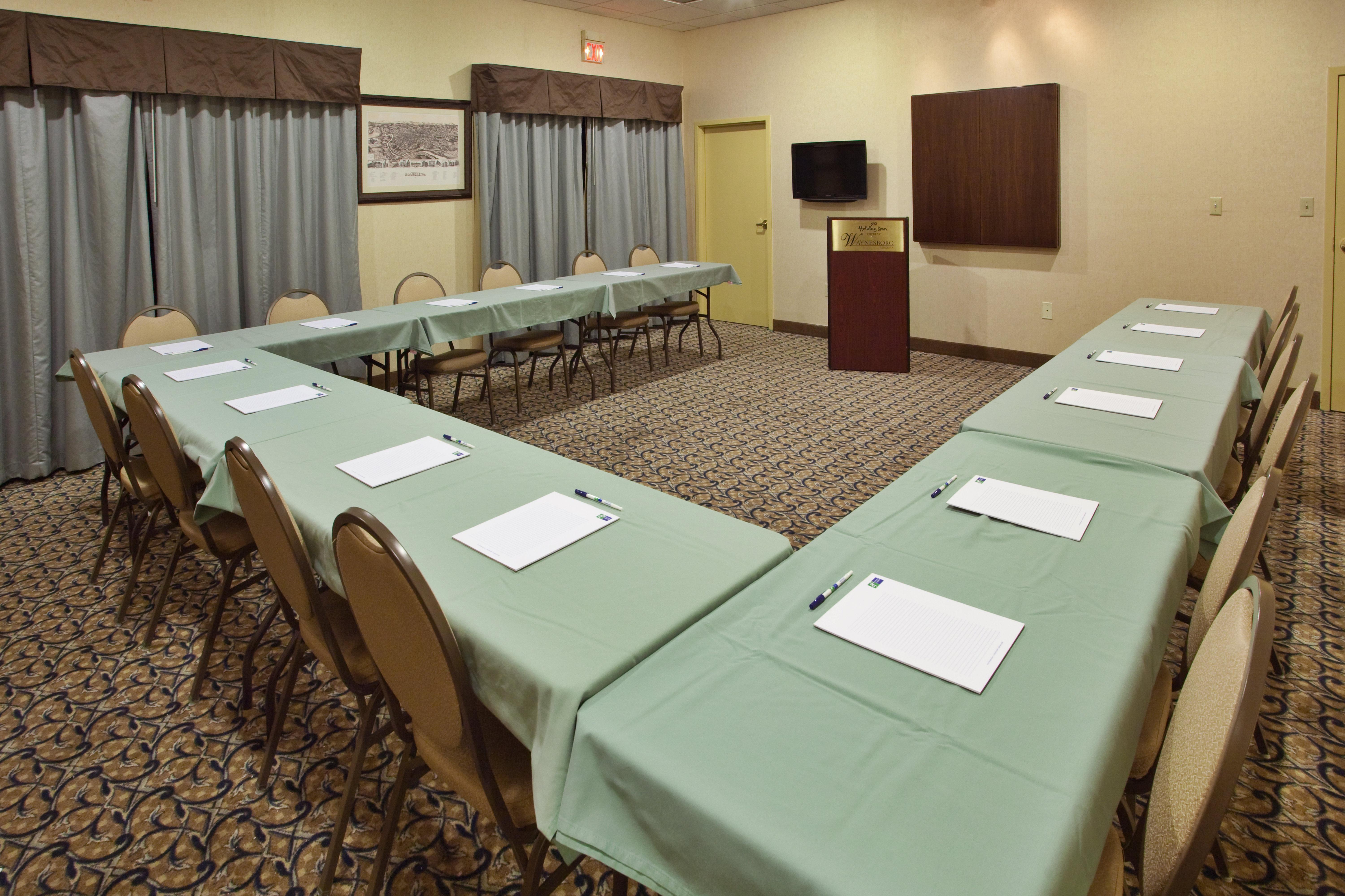 Wingate By Wyndham Waynesboro Hotel Exterior photo