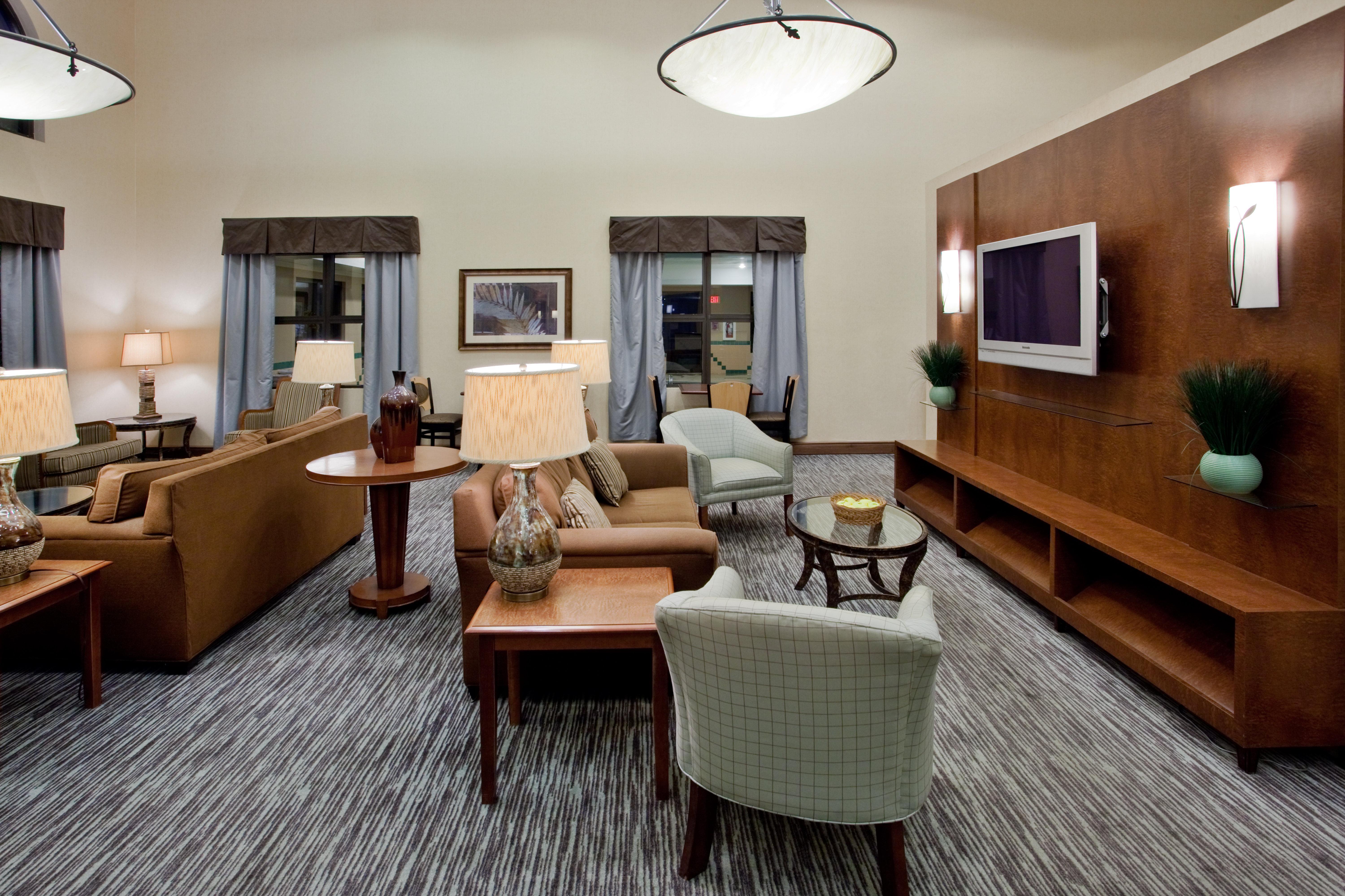 Wingate By Wyndham Waynesboro Hotel Exterior photo