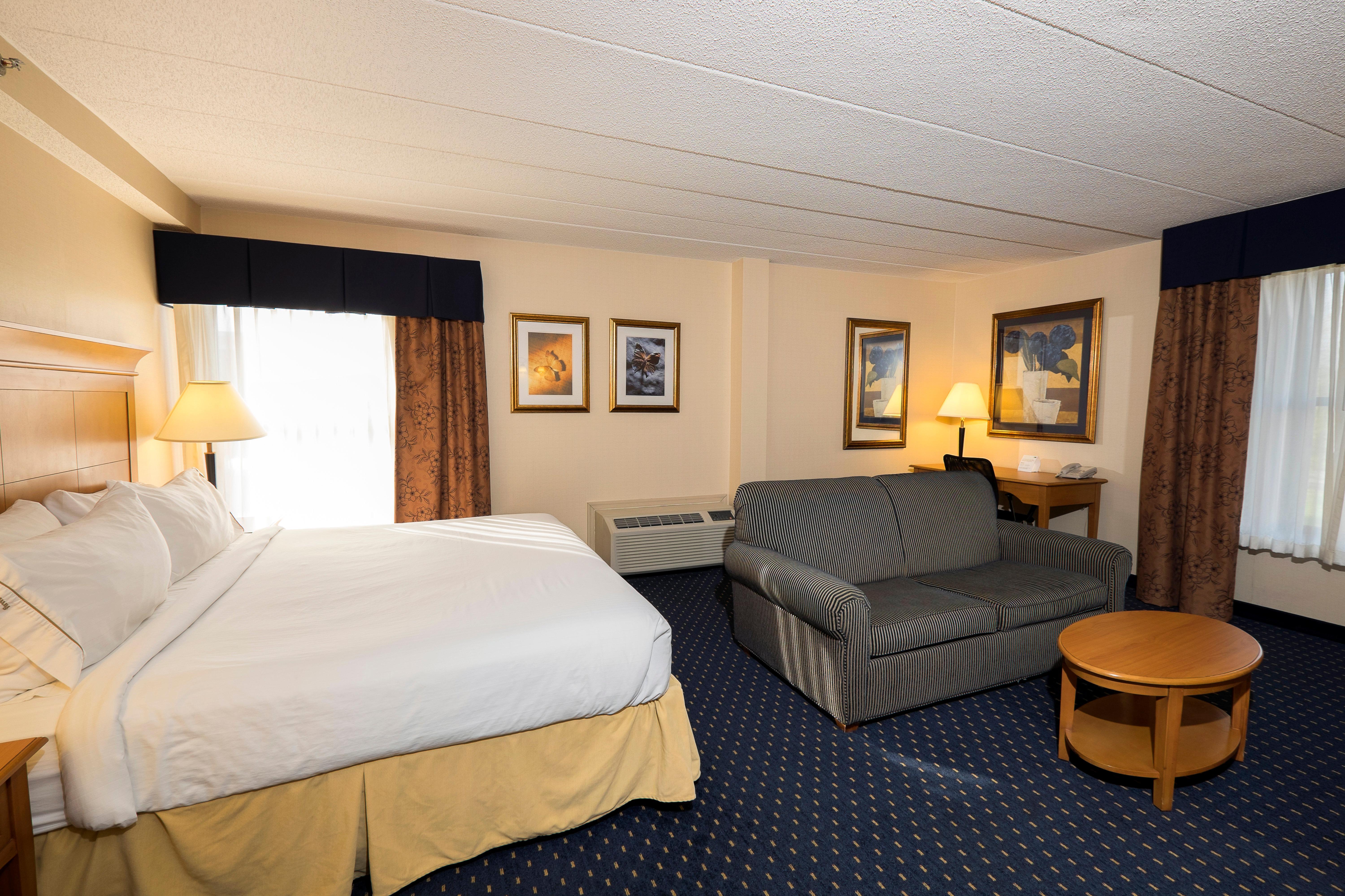 Wingate By Wyndham Waynesboro Hotel Exterior photo