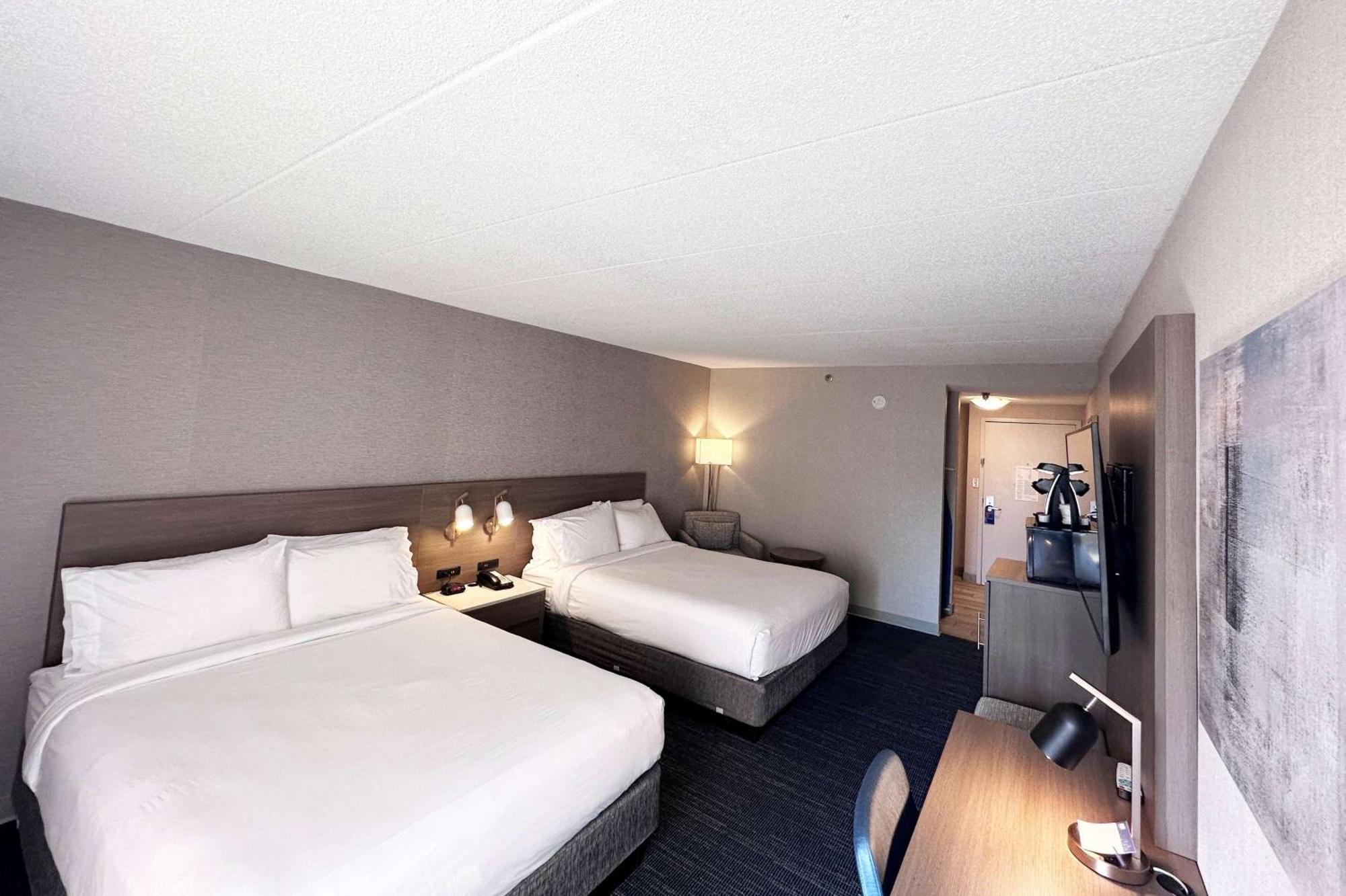 Wingate By Wyndham Waynesboro Hotel Exterior photo